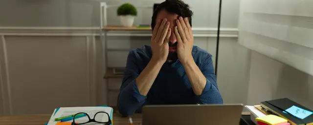 Agotamiento emocional en el trabajo: señales que no deberías ignorar