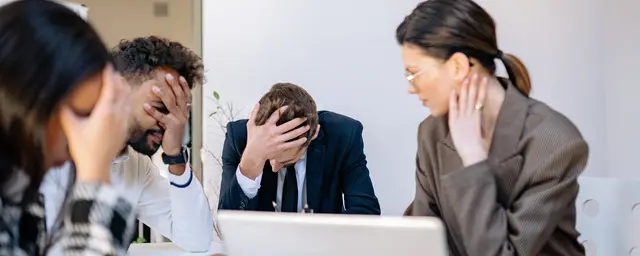 ¿Qué hacer cuando te interrumpen constantemente en las reuniones de trabajo?